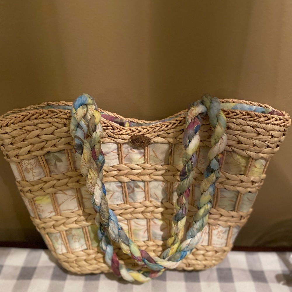 Straw bag